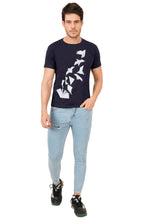 Load image into Gallery viewer, Men Navy Blue Printed Pure Cotton T-shirt